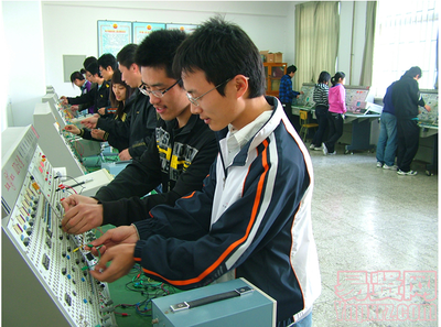 2014年天津石油職業技術學院電子信息系專業簡介——電子產品技術開發及銷售